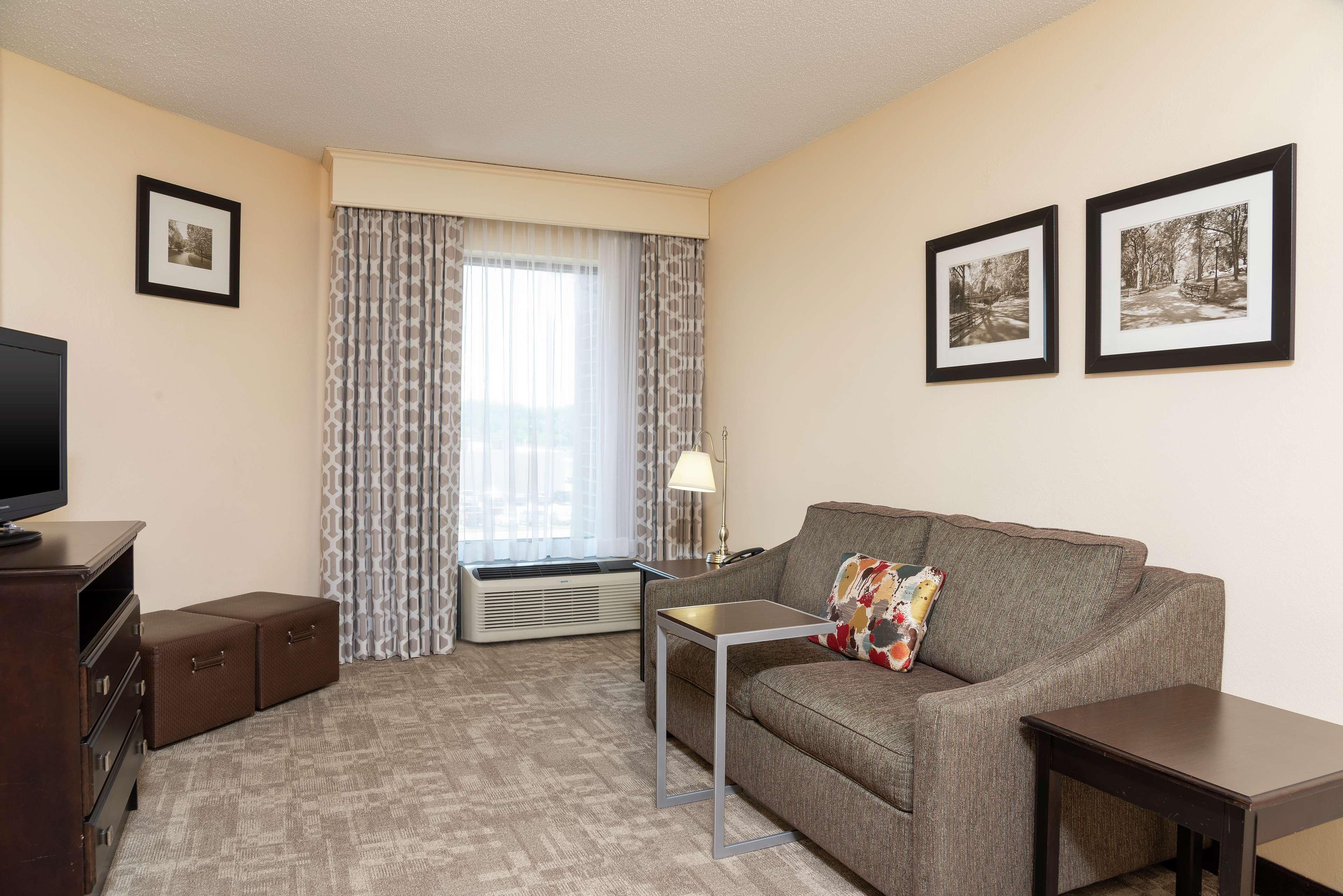 Hampton Inn & Suites Cleveland-Airport/Middleburg Heights Exterior foto