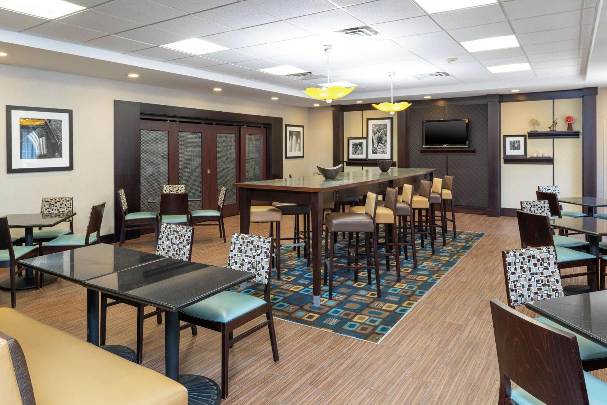 Hampton Inn & Suites Cleveland-Airport/Middleburg Heights Exterior foto